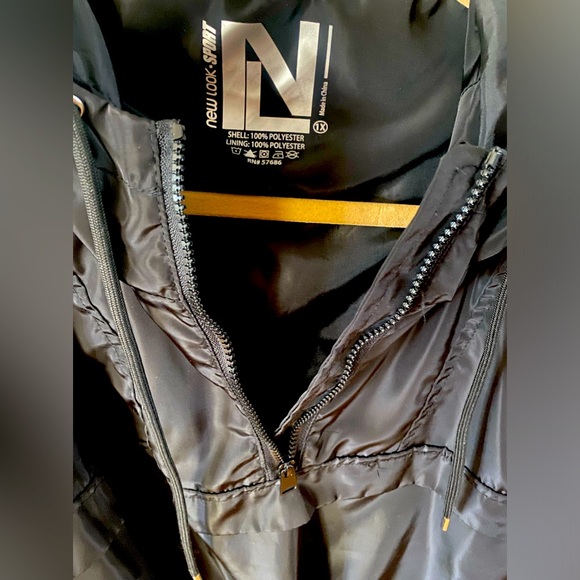 New Look Sport jacket/windbreaker. Women’s size 1X. Excellent condition. - Picture 2 of 4